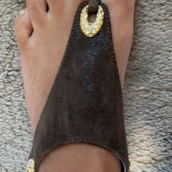 EUC Brown Sandal - Picture 2 of 9